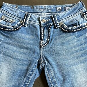 Miss Me cropped pants